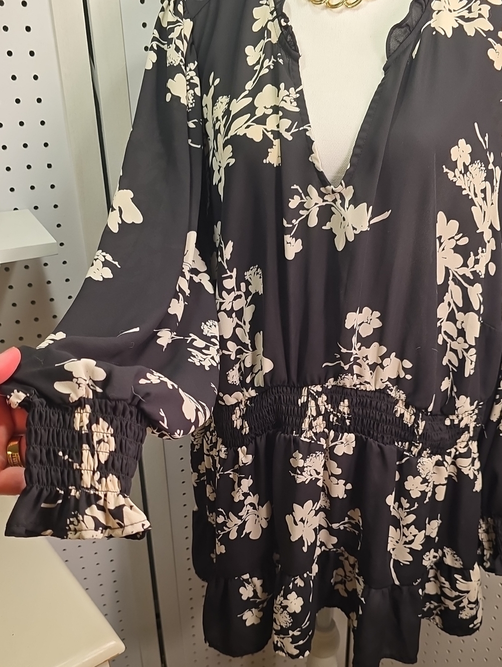 Torrid 4 Long Sleeve Top Blouse
